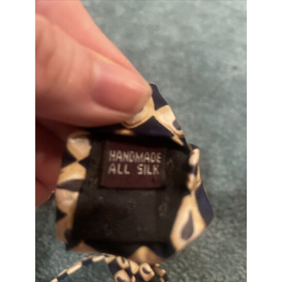 Les Montreux Paris Handmade Silk tie - Picture 3 of 4